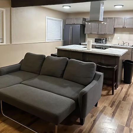 Centrally Located 2Br Spacious High-Speed Internet Анкъридж Екстериор снимка