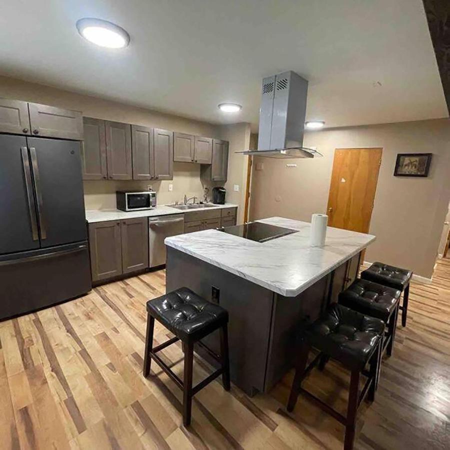 Centrally Located 2Br Spacious High-Speed Internet Анкъридж Екстериор снимка