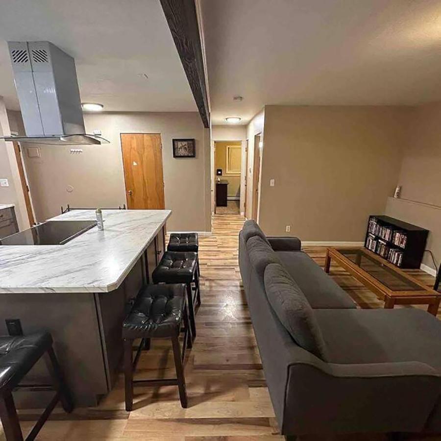 Centrally Located 2Br Spacious High-Speed Internet Анкъридж Екстериор снимка