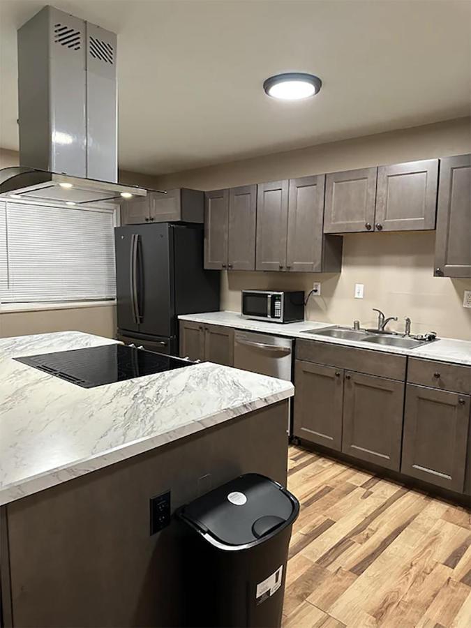 Centrally Located 2Br Spacious High-Speed Internet Анкъридж Екстериор снимка