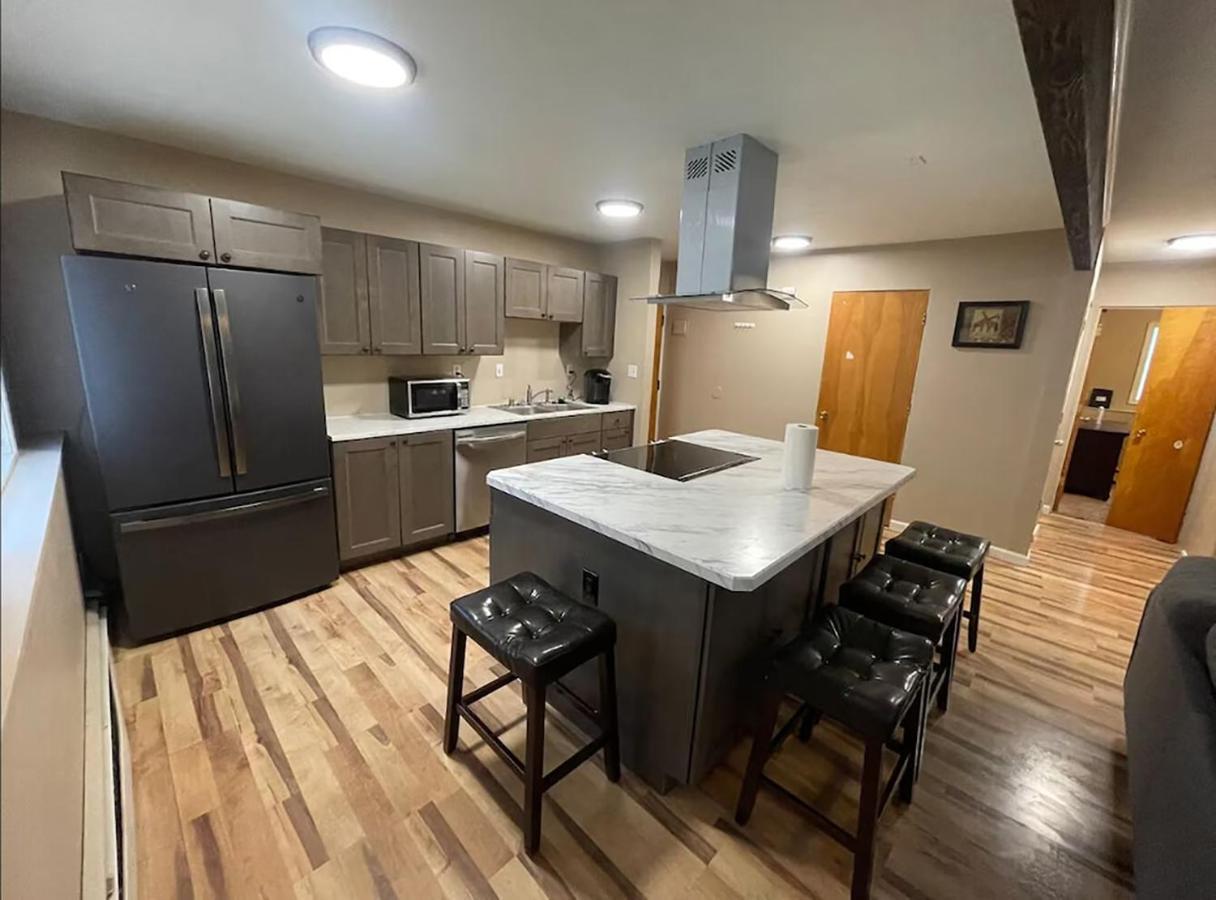 Centrally Located 2Br Spacious High-Speed Internet Анкъридж Екстериор снимка